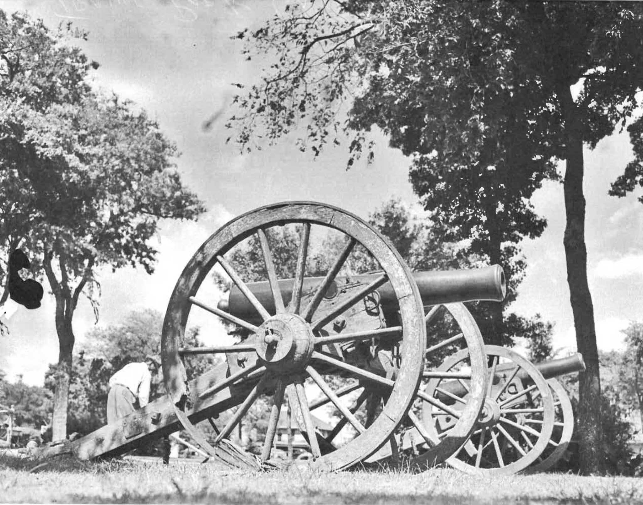 Trinity's Confederate Memorial: The USS Hartford Cannons