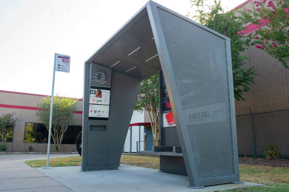 Metro testing solarpowered fans in future bus shelters