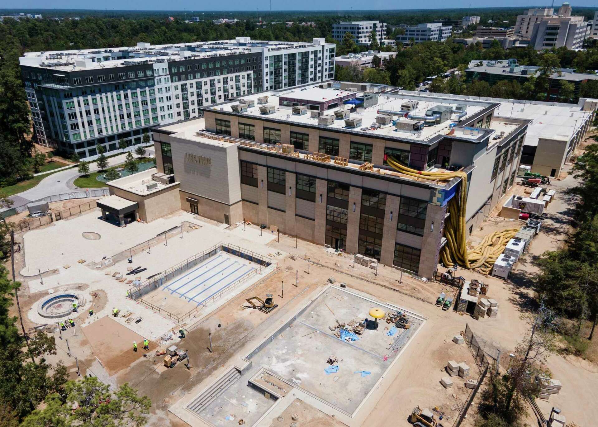 Life Time fitness club to open 170,000-square foot Woodlands location