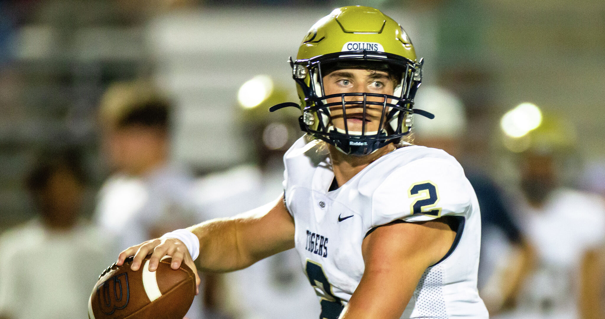 Look: Tucker Parks throws 4 TD passes to lead Klein Collins to