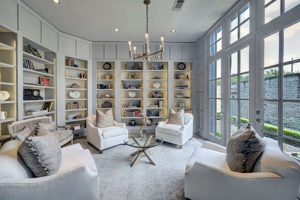 6062 Riverview Way, Houston,TX 77057 6062 Riverview Way, Houston,TX 77057