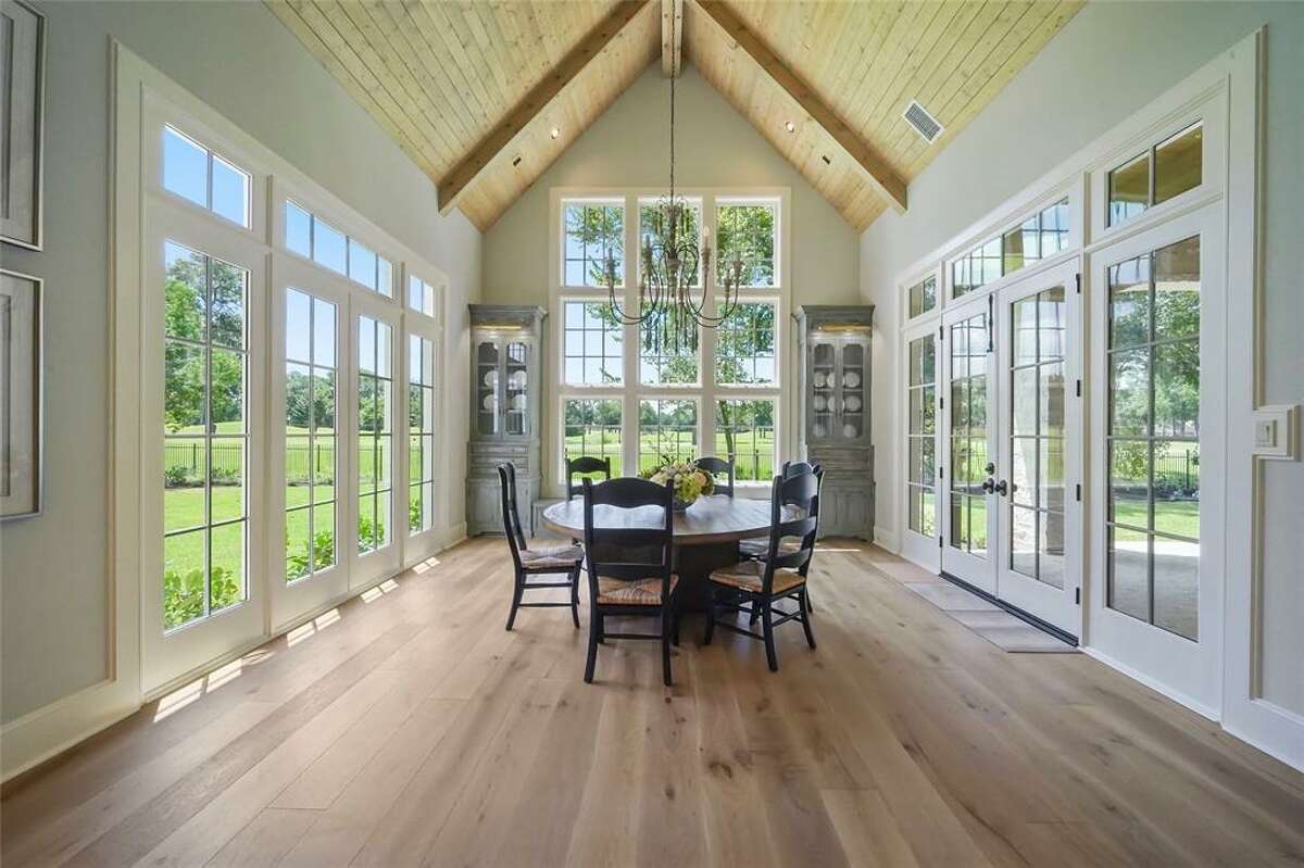 55 Hollymead Dr, The Woodlands,TX 77381