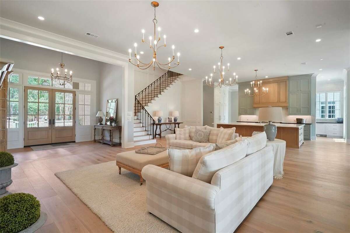 55 Hollymead Dr, The Woodlands,TX 77381