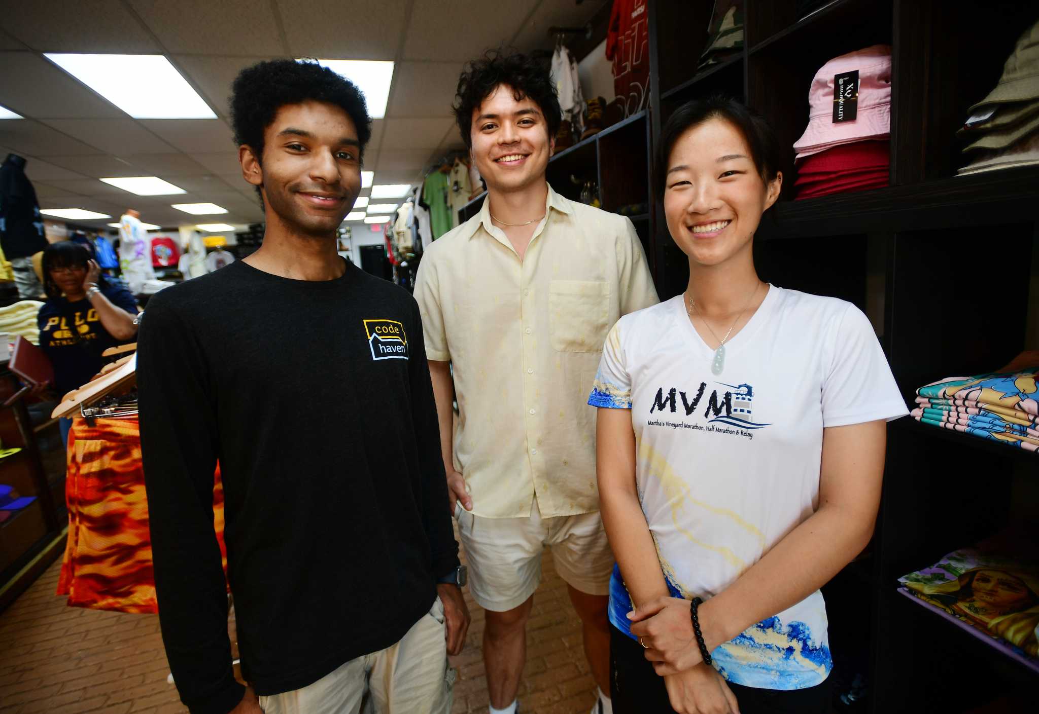 Yale students create Sillable app to make it easier to shop locally