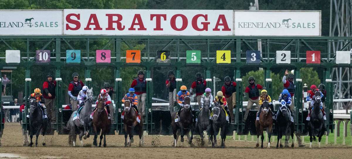 Randomized cruises to victory in Alabama Stakes at Saratoga