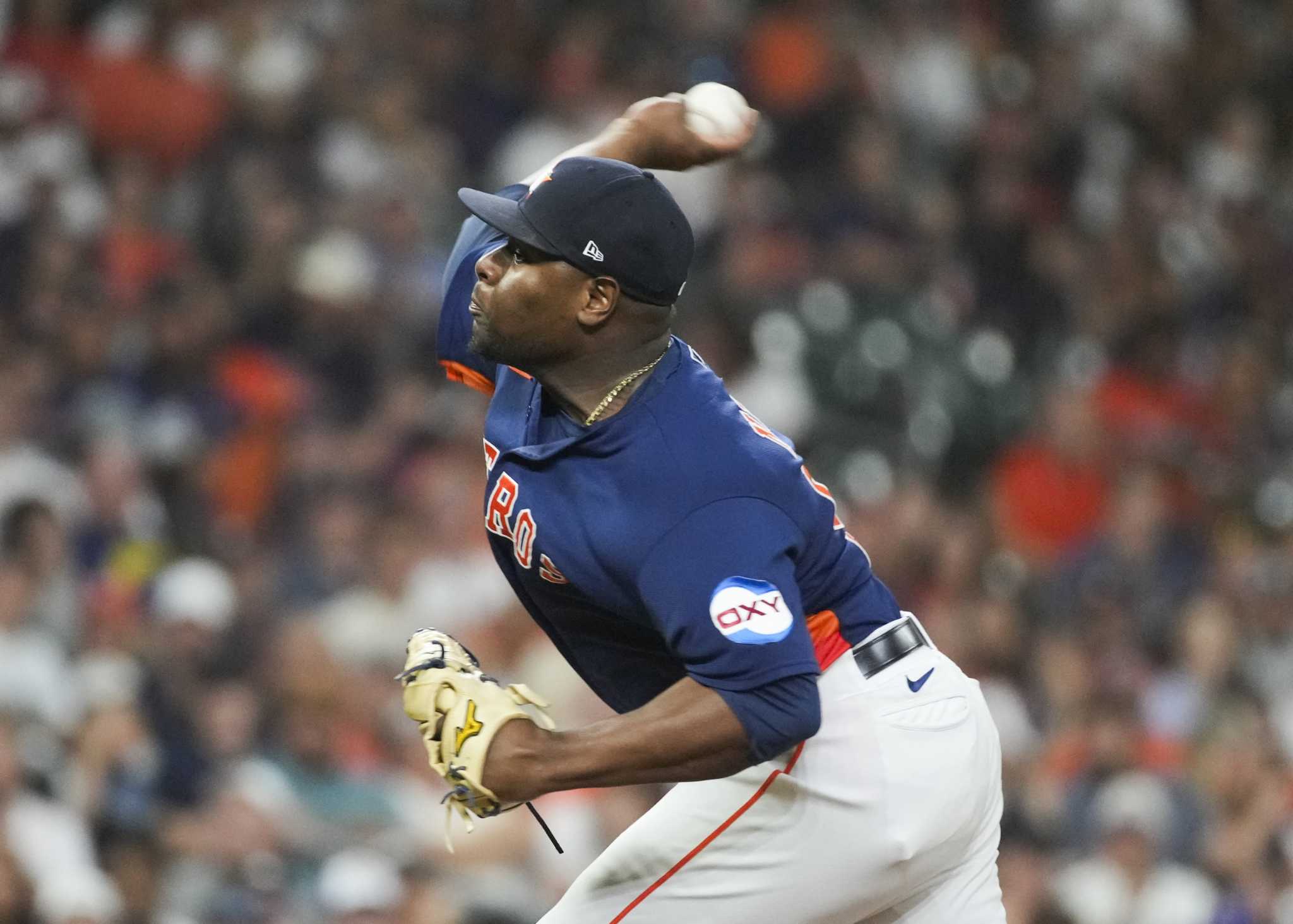 Houston Astros: Reliever Hector Neris is using his splitter less