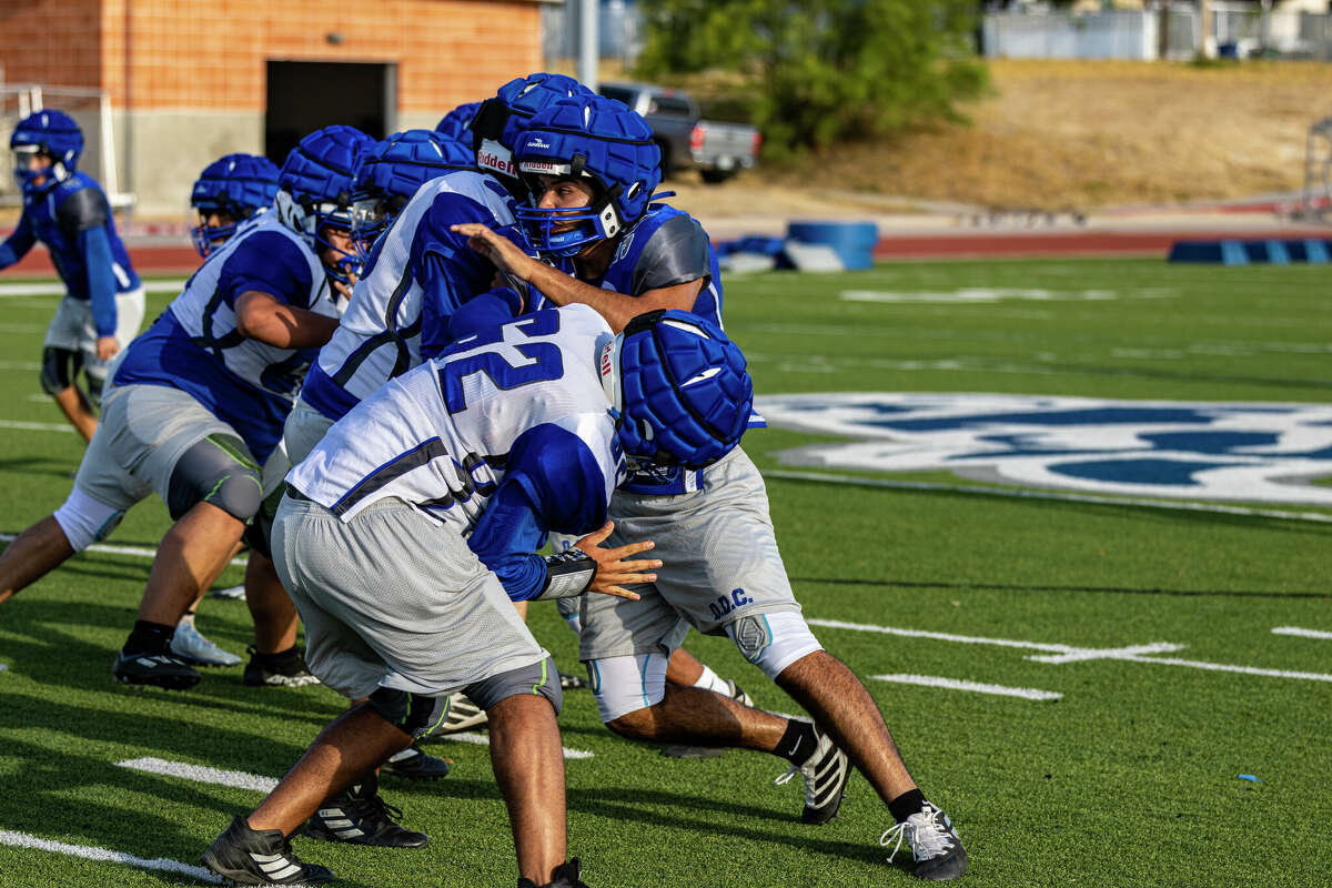 Football - University of Dubuque