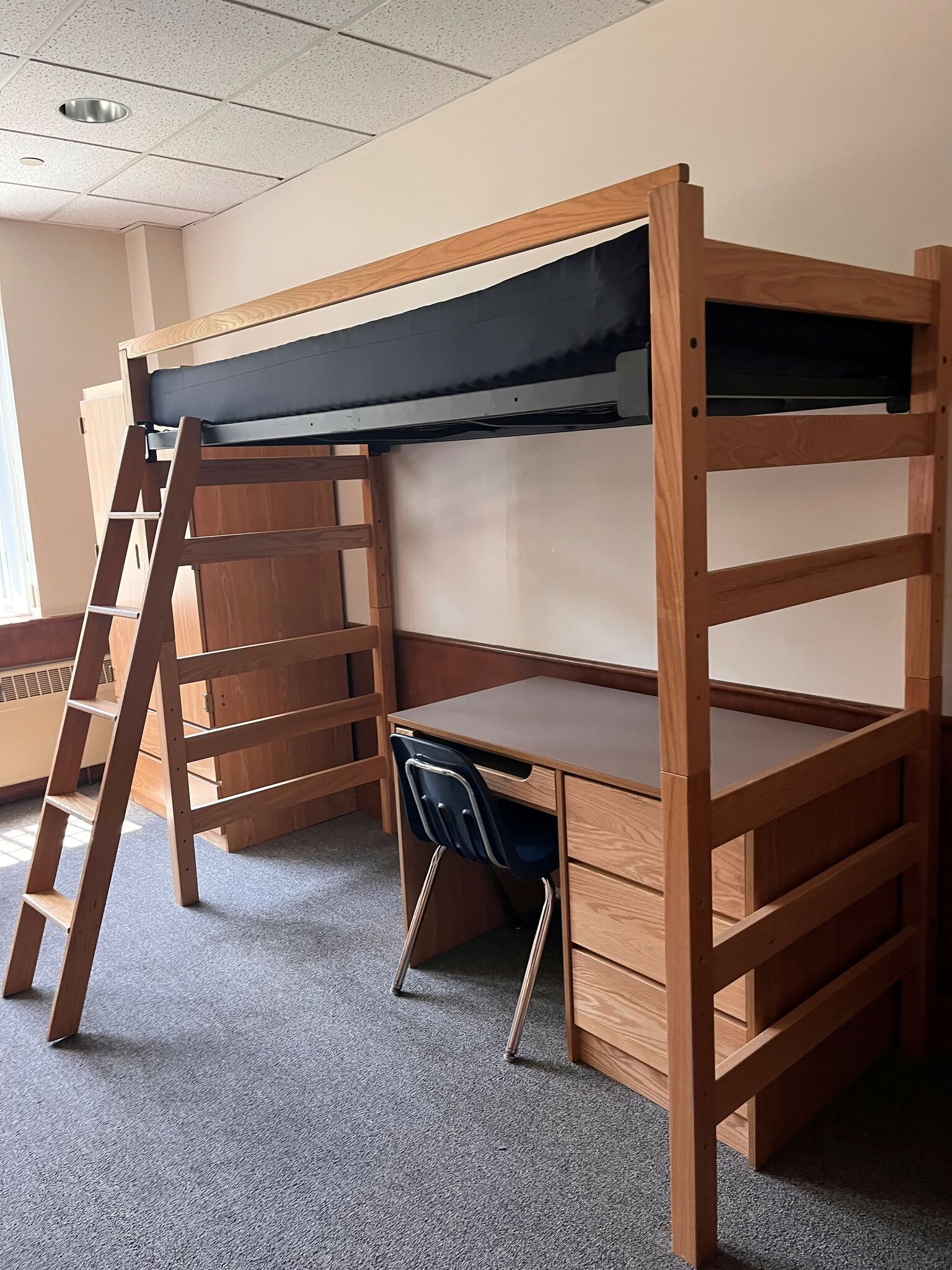 45 Quinnipiac students assigned to lounges instead of dorm rooms