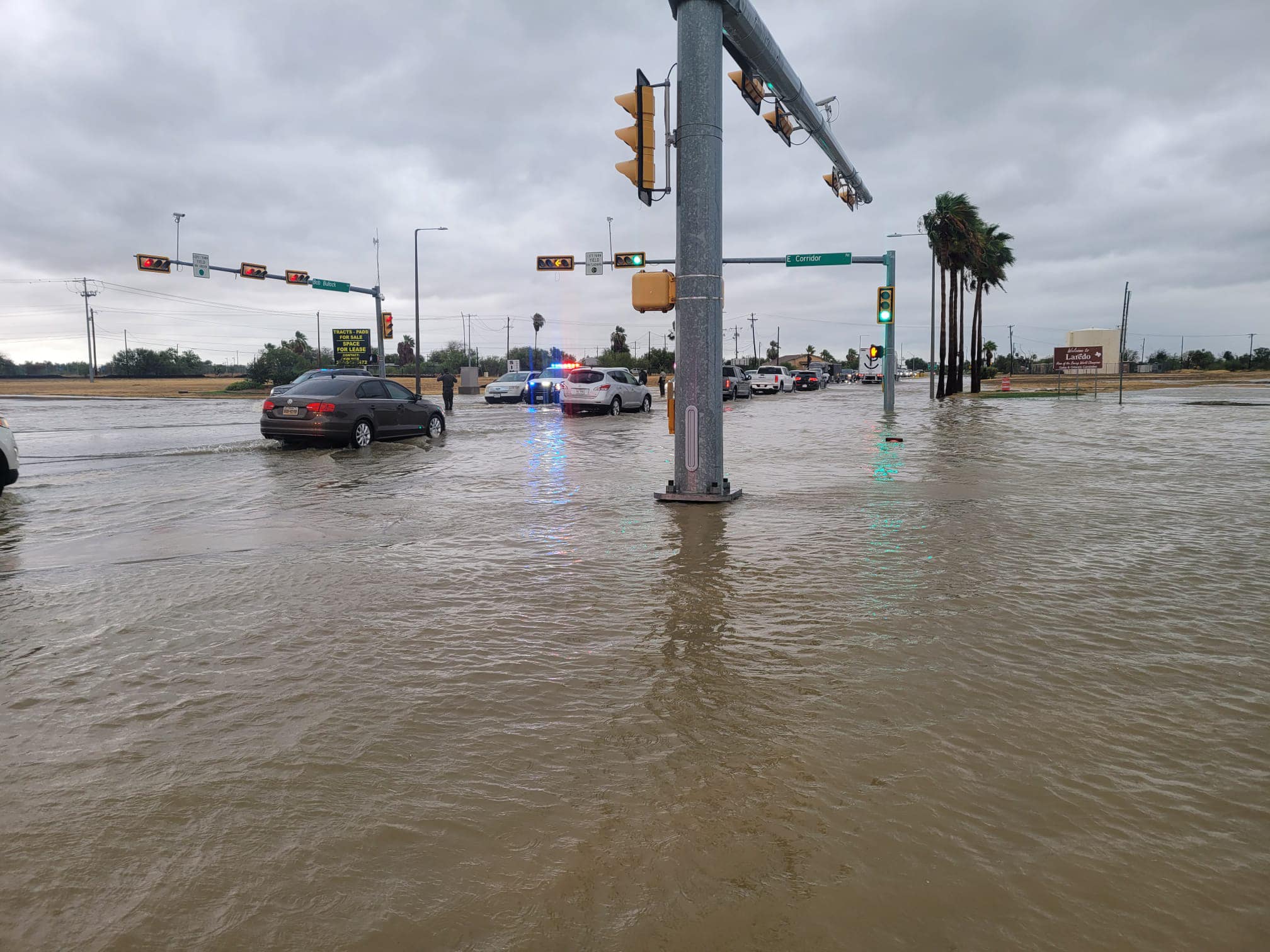 Laredo PD closes part of Loop 20 as flooding intensifies in Laredo are