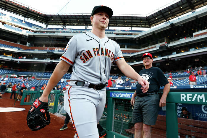 Wilmer Flores homers in SF Giants 7-3 blowout loss to Atlanta - Sports  Illustrated San Francisco Giants News, Analysis and More