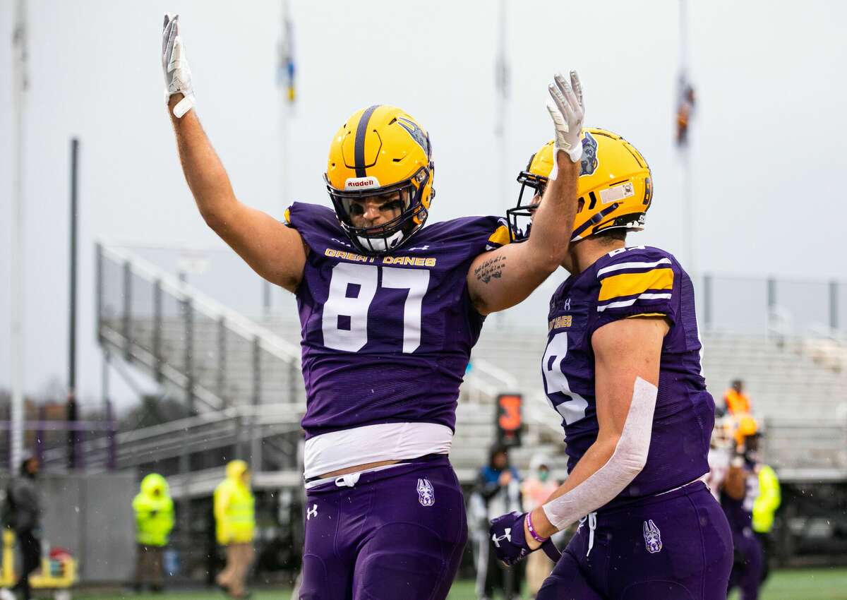 Thomas Greaney, a tight end from tiny UAlbany, has big plans for the Browns'  roster 