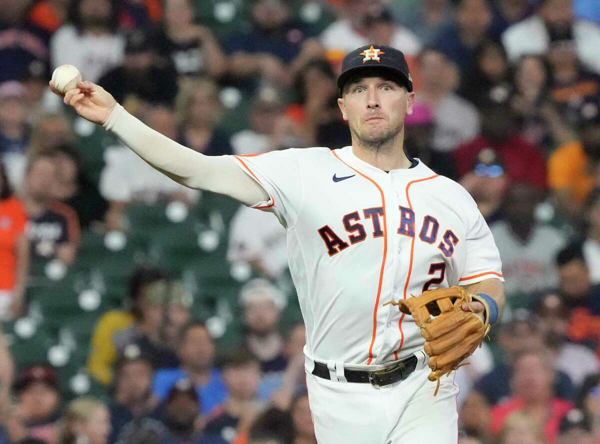 Houston Astros: Offense stalls as Red Sox pick up win in extra innings