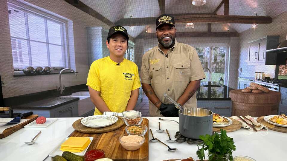 Trill Burgers' chef Mike Pham and Bun B take on Good Morning America. Pham recently won the burger episode of 