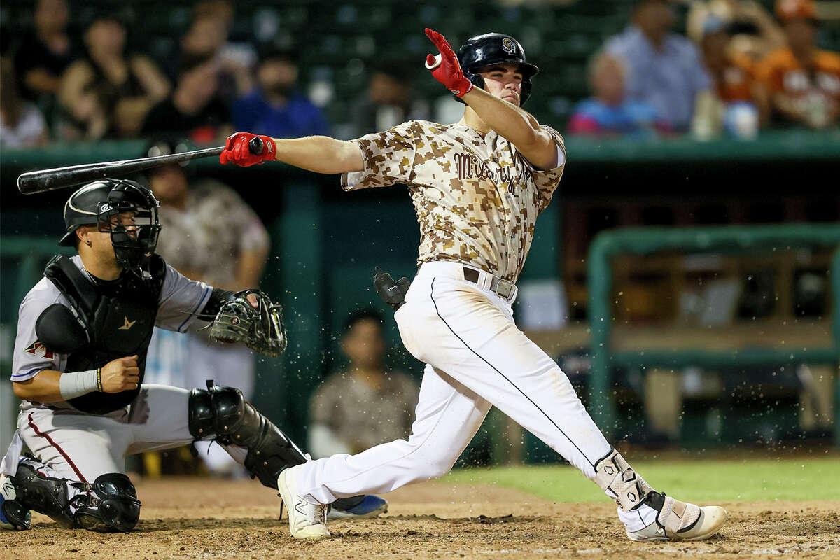 Texas Longhorns baseball: Quirky walk-off win clinches Big 12 series over  No. 14 Texas Tech Red Raiders