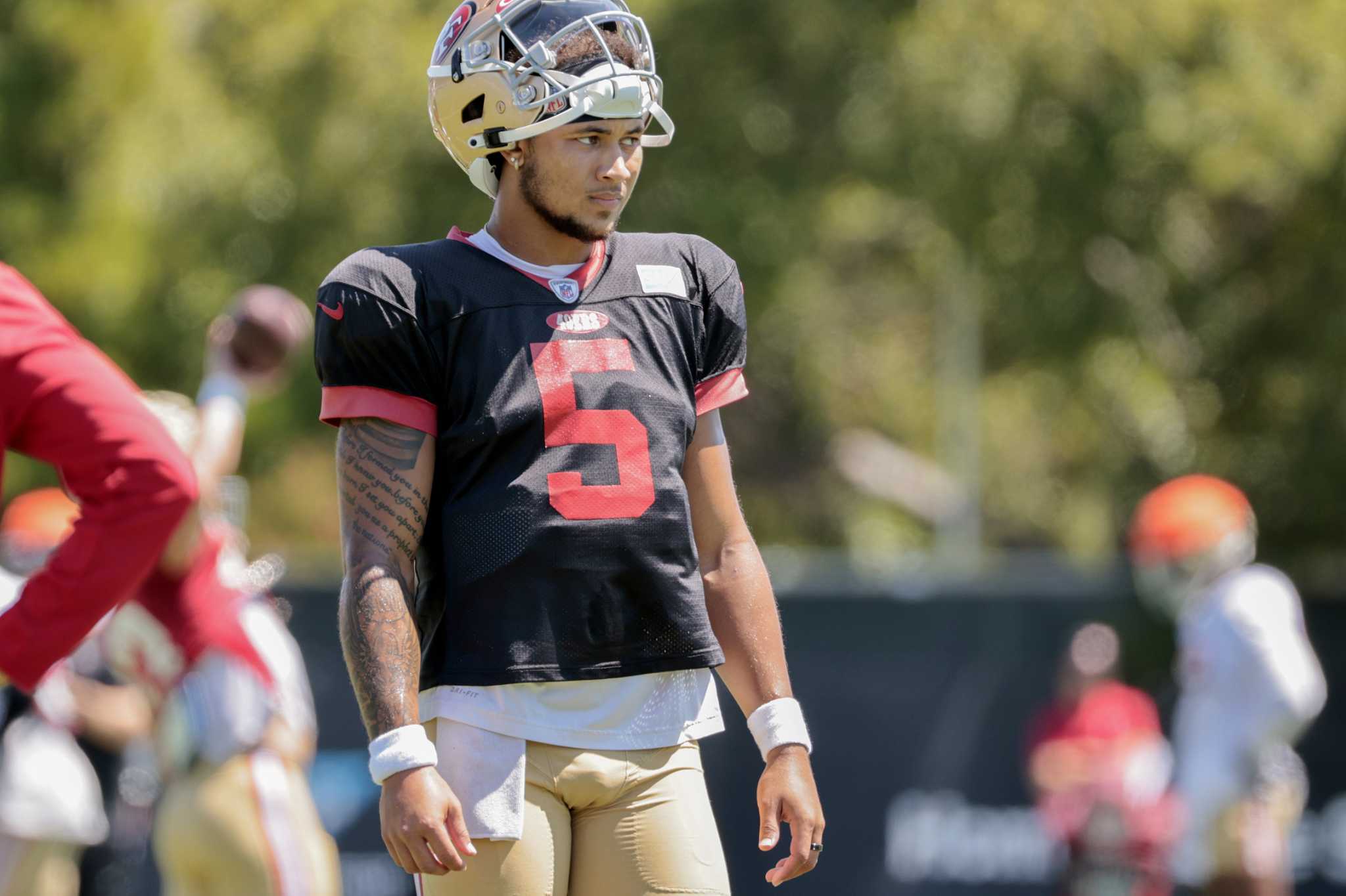 49ers trade quarterback Trey Lance to Cowboys for 4th round pick