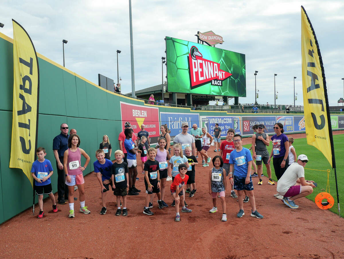 Great Lakes Loons host Pennant Race at Dow Diamond