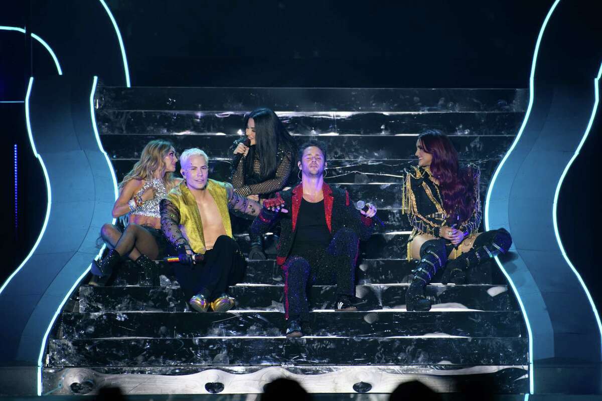 RBD Soy Rebelde Tour draws thousands of fans to Houston show