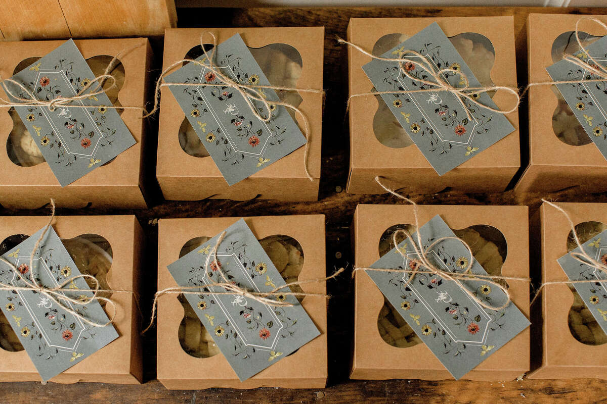 Pantry Hill's Darien Rozell opens Saratoga home to followers