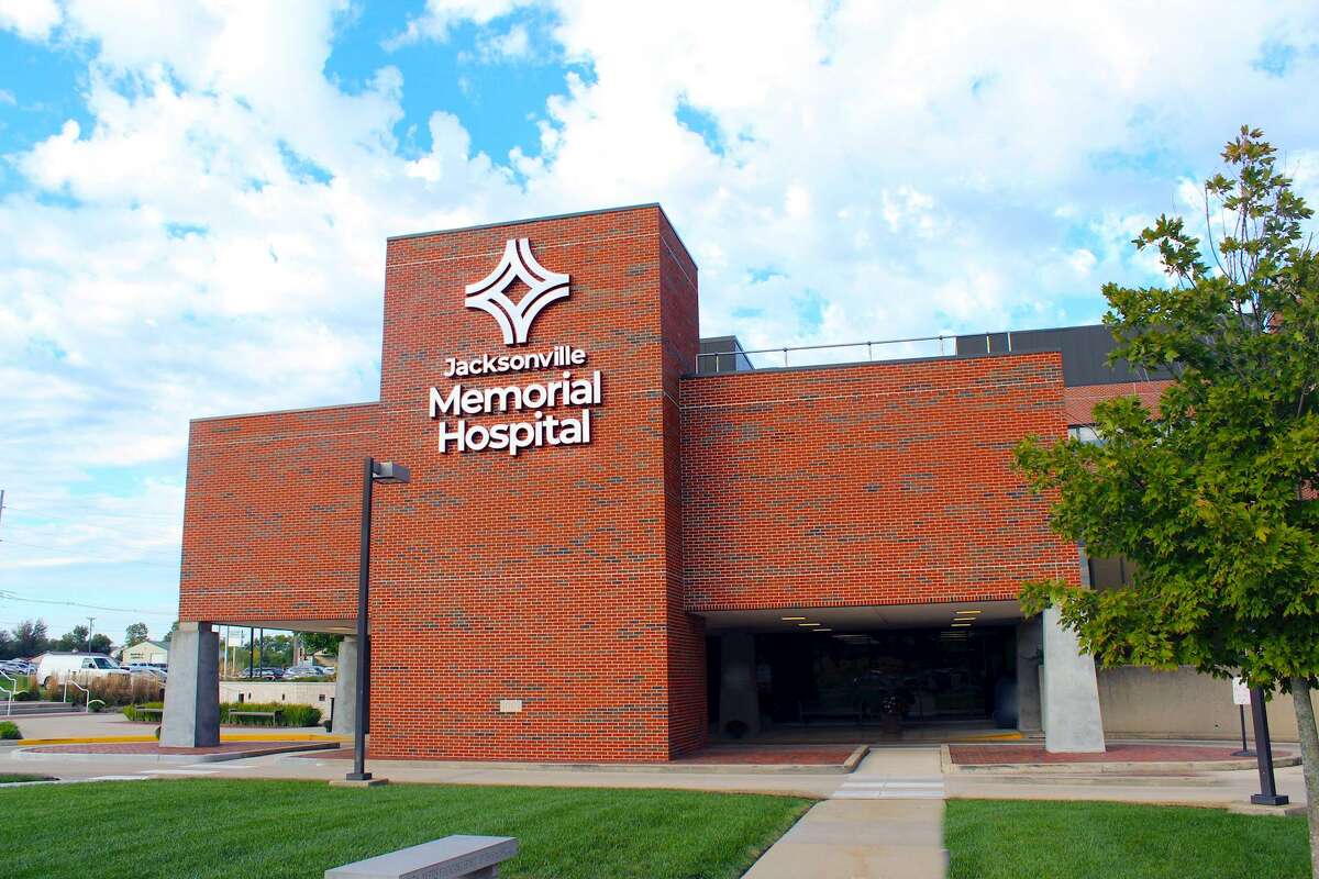 Jacksonville Memorial Hospital has received recognition for its cardiovascular and pulmonary rehabilitation program.