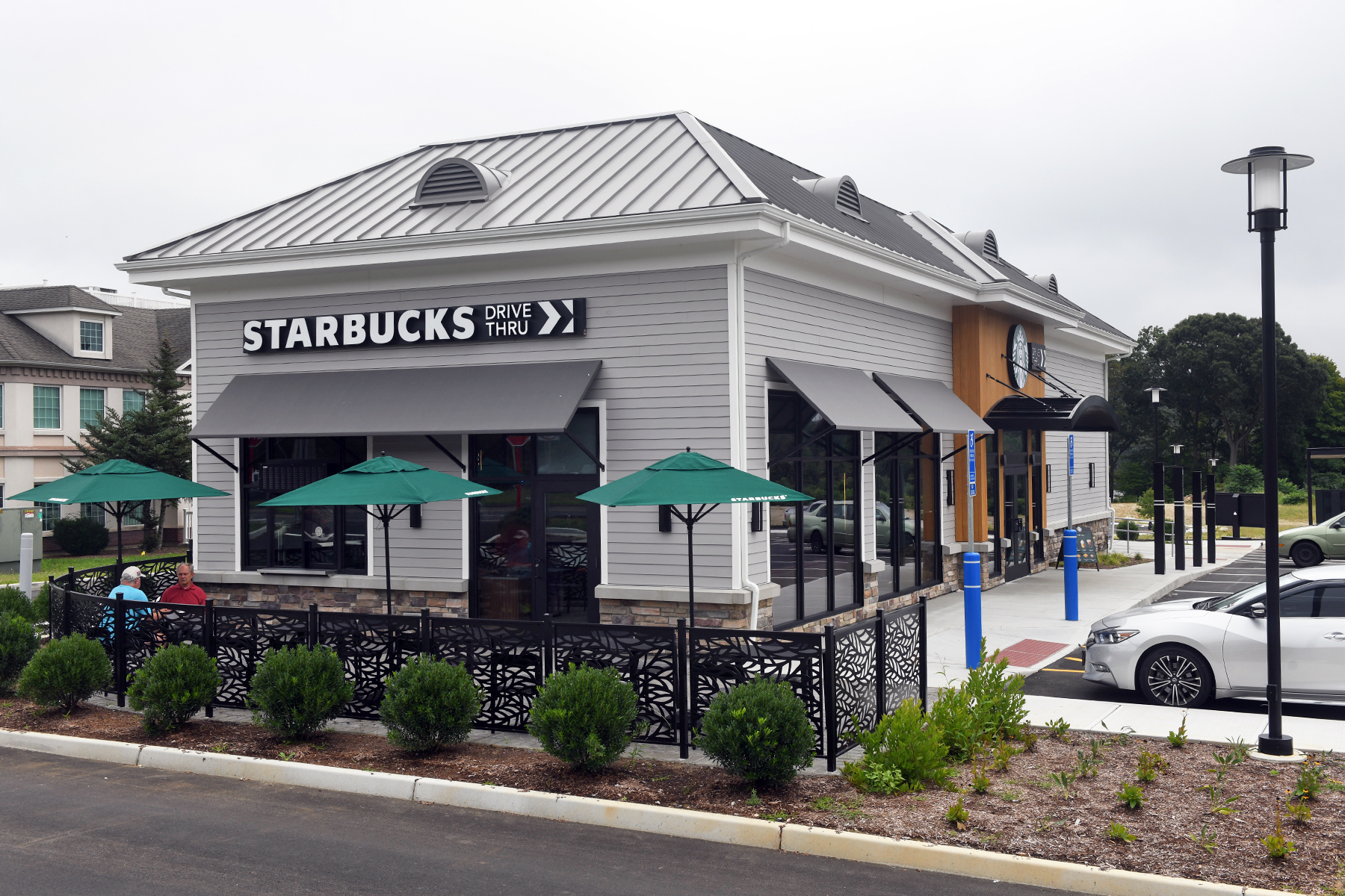 Starbucks opens drive-thru coffee shop in Stratfords north end