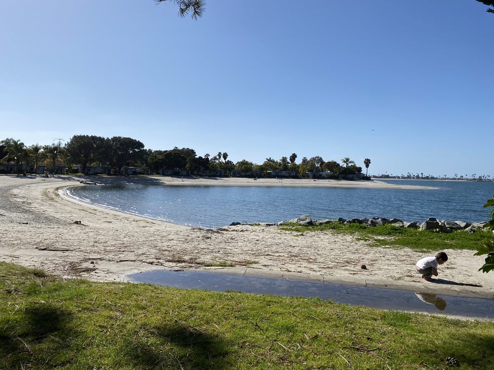 Luxury California resort accused of restricting public beach access