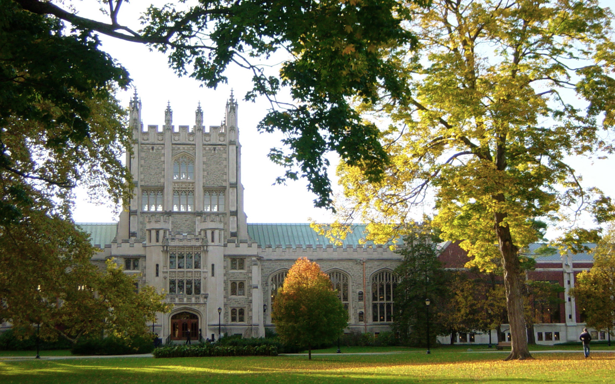 women-professors-at-vassar-file-class-action-lawsuit-over-pay-gap