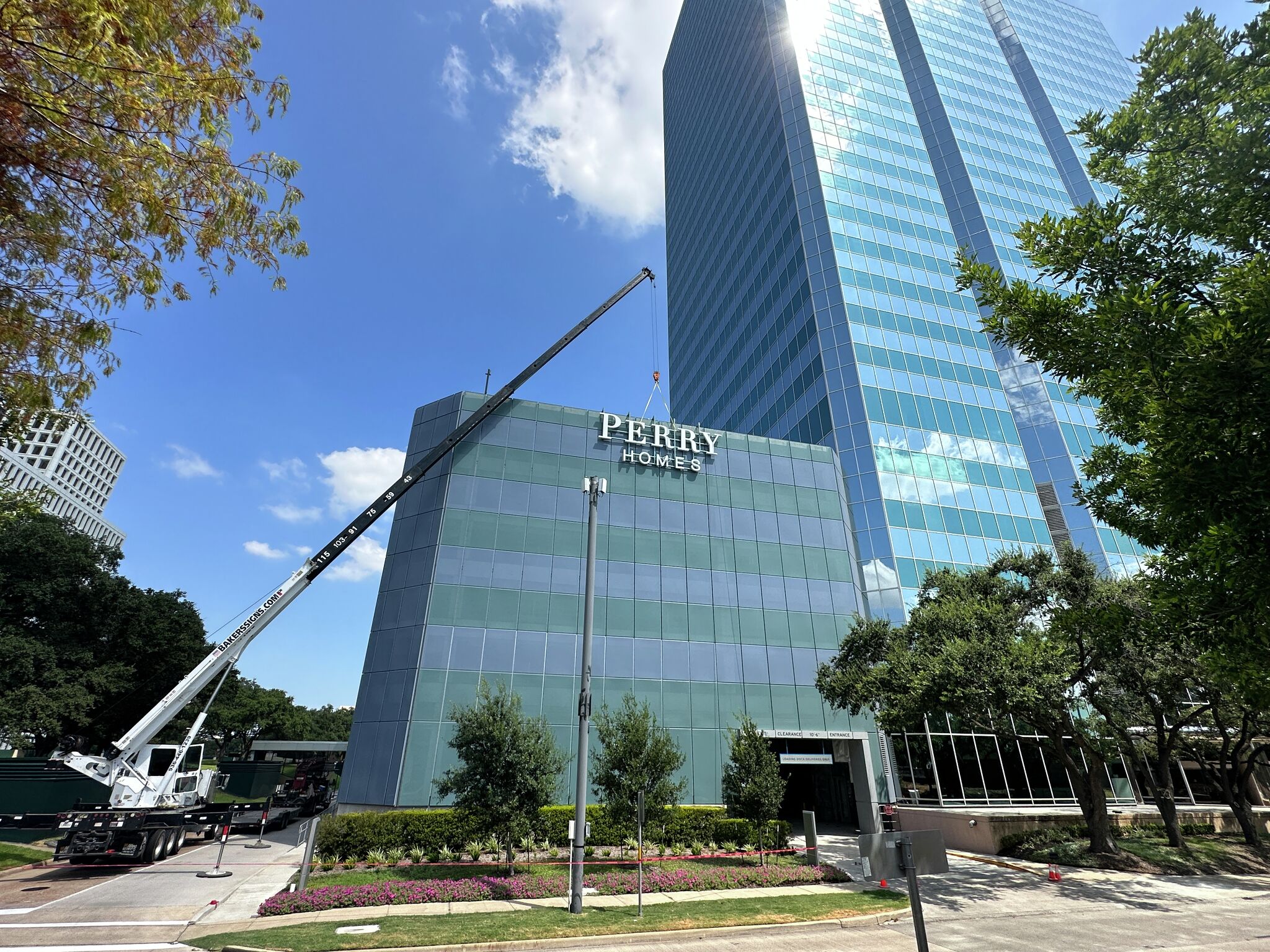 Perry Homes Gets Name On Greenway Plaza Building Ahead Of HQ Move   RawImage 