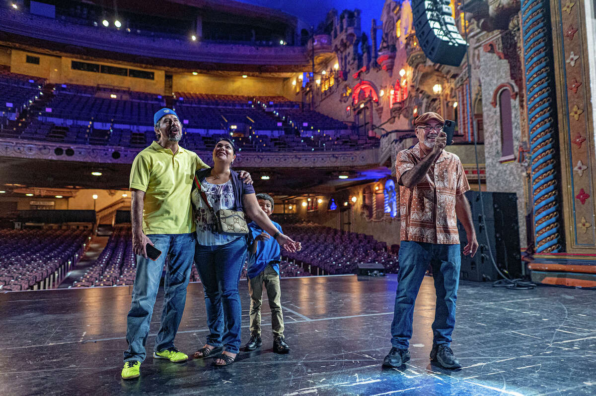 San Antonio's Majestic Theatre resumes behind-the-scenes tours