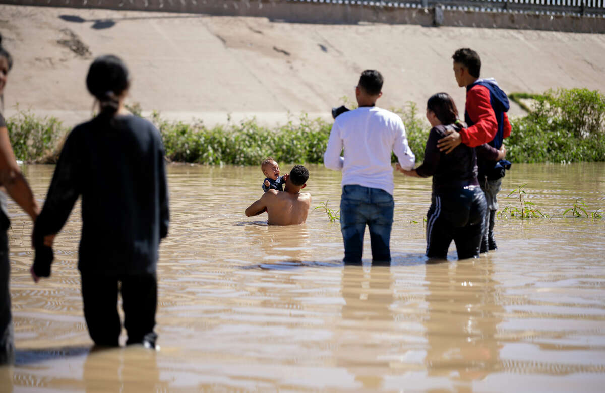 Texas Troopers Treated 133 Migrants For Wire Injuries In Two Months 