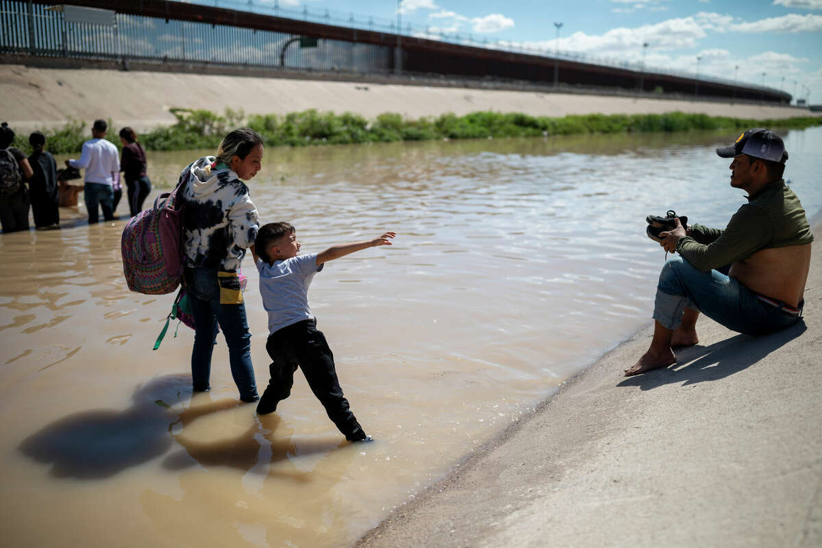 Texas Troopers Treated 133 Migrants For Wire Injuries In Two Months 