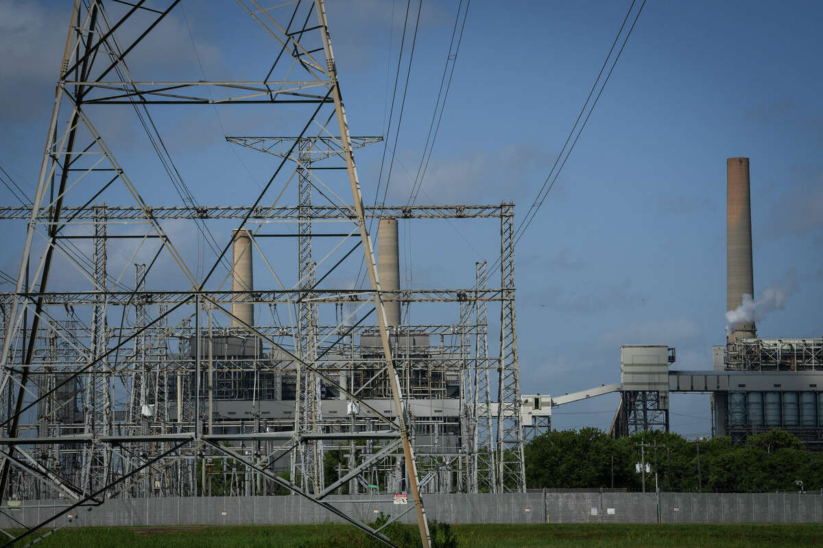 Story photo for New ERCOT rules raised power costs by $8 billion, monitor says