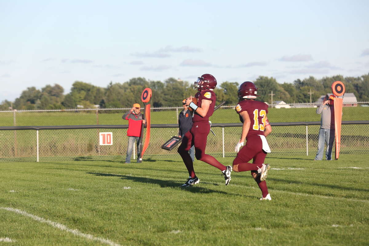 Deckerville quarterback helps team score seven times in victory