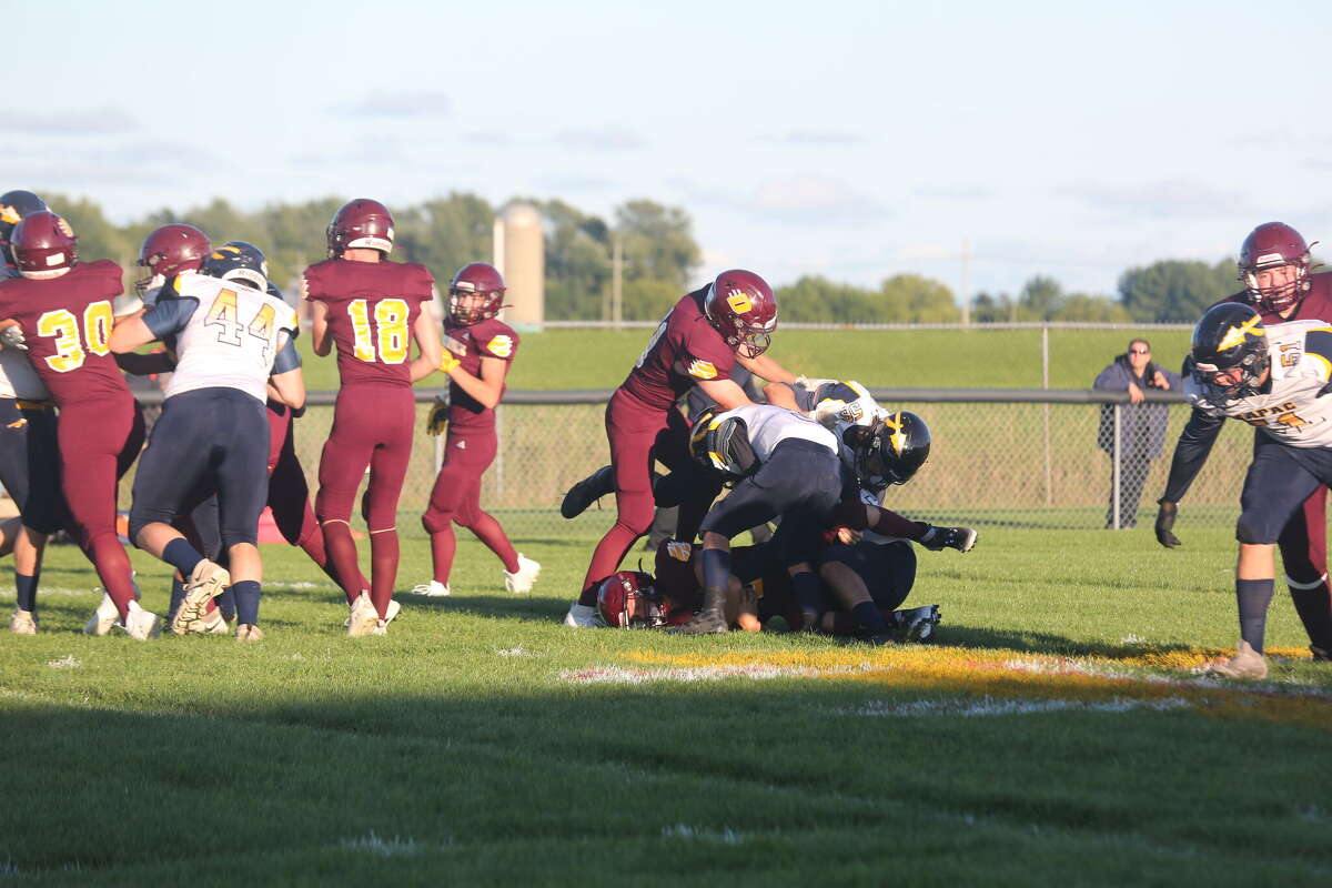 Deckerville quarterback helps team score seven times in victory