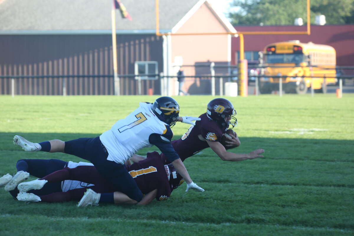 Deckerville quarterback helps team score seven times in victory