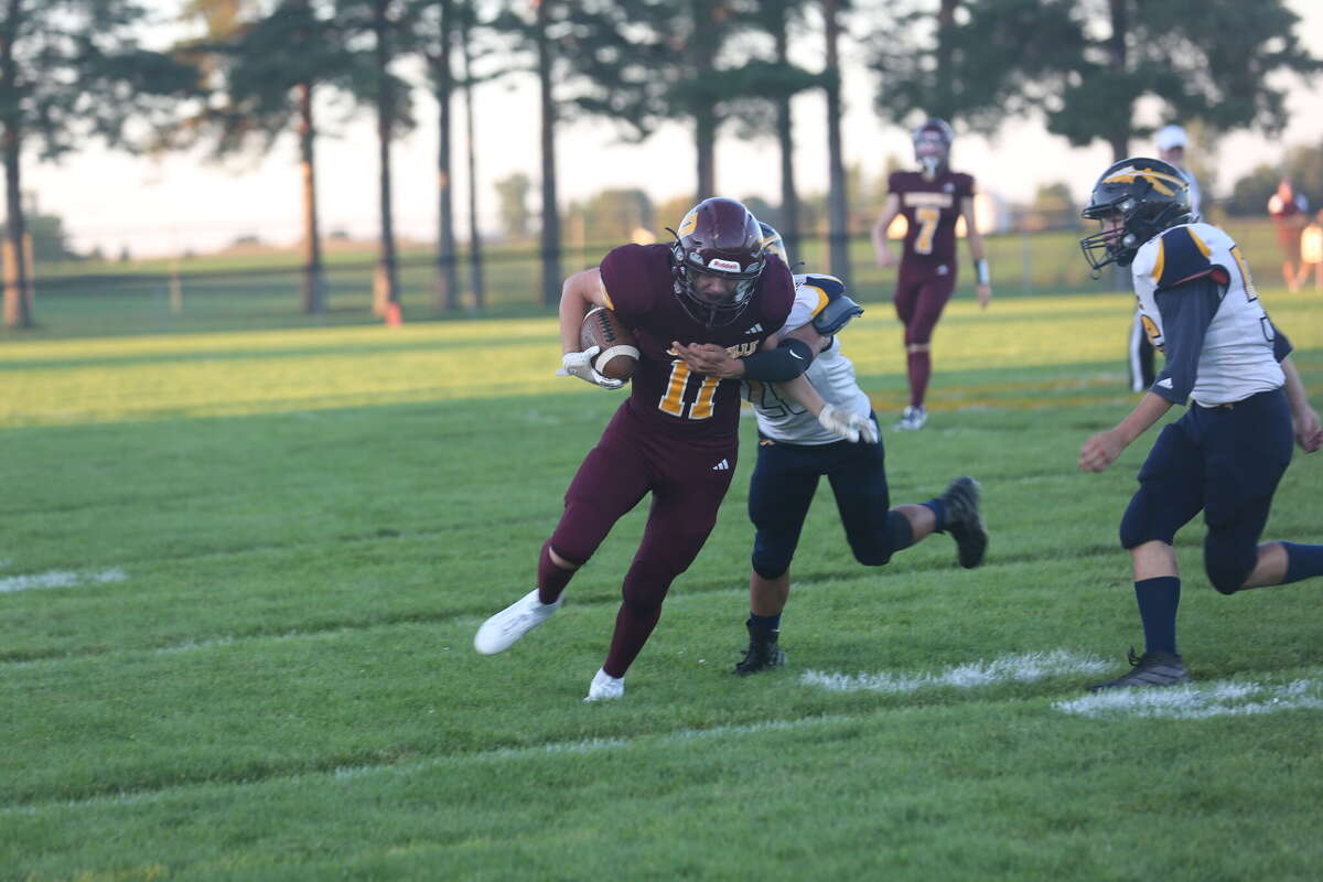 Deckerville quarterback helps team score seven times in victory