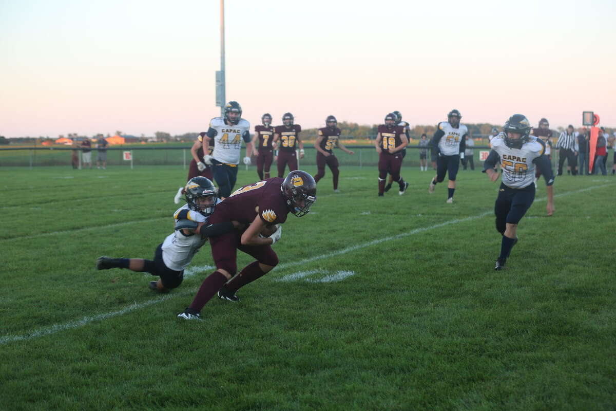 Deckerville quarterback helps team score seven times in victory