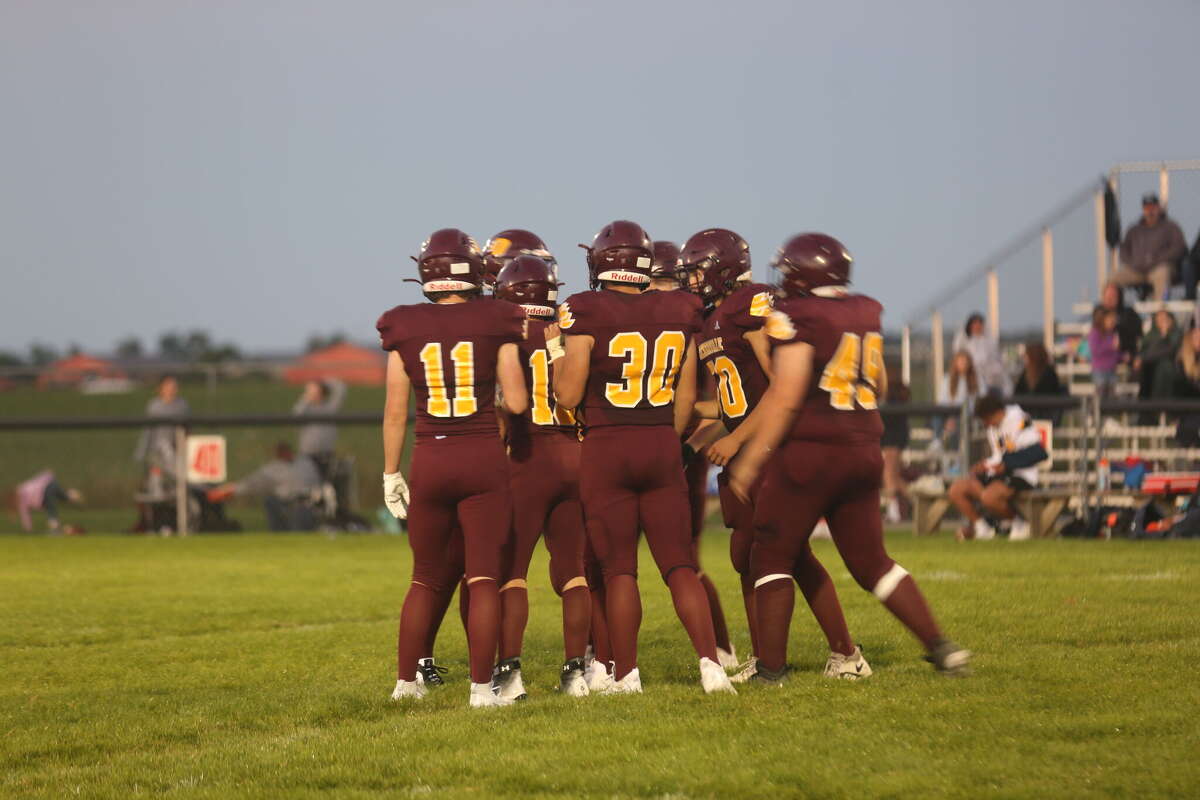 Deckerville quarterback helps team score seven times in victory