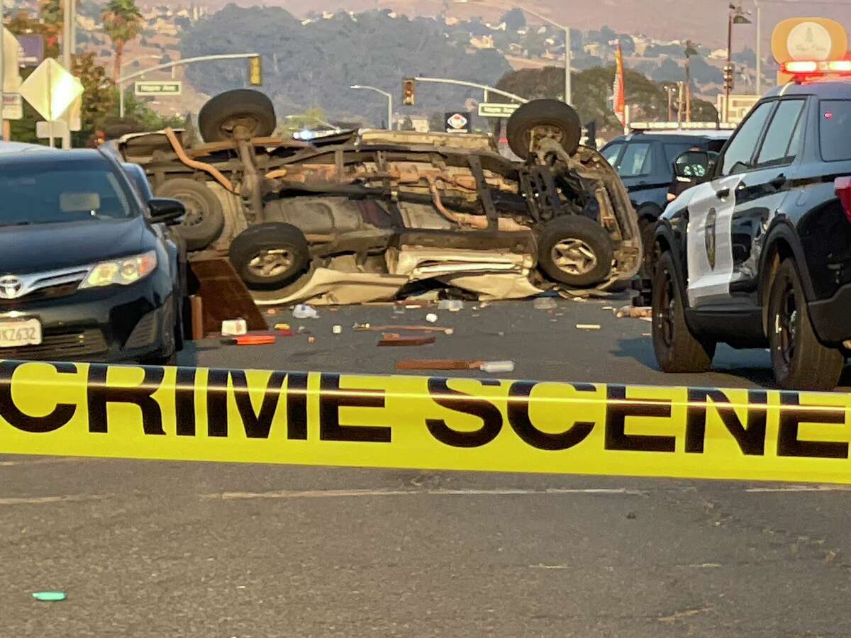 Vallejo police probe fatal crash on city street