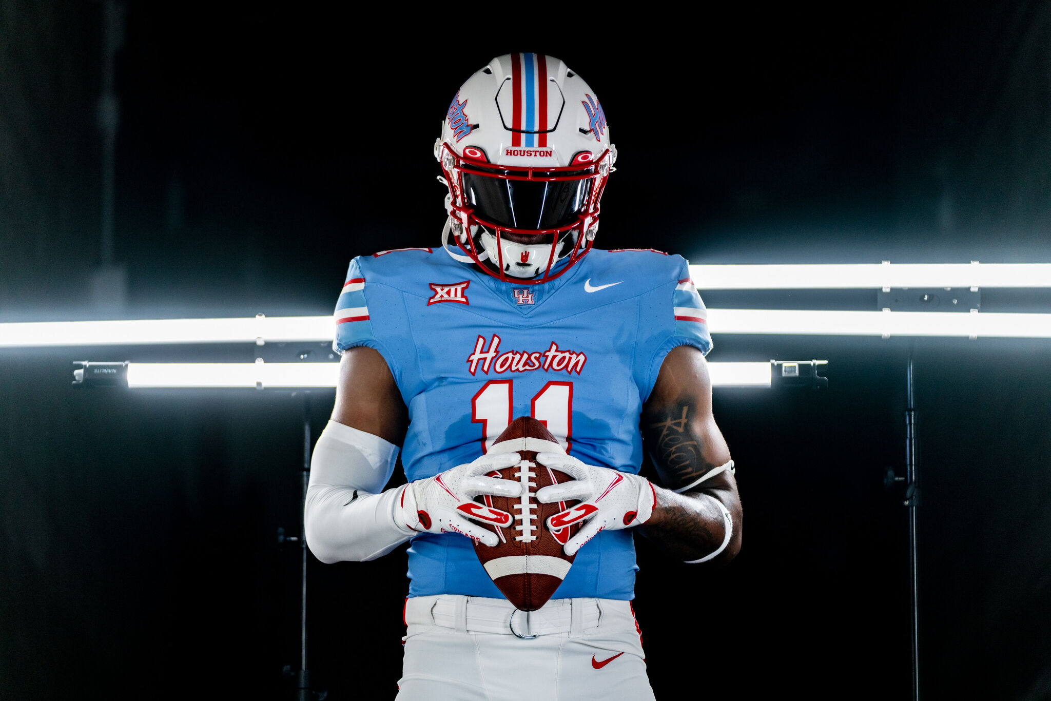 UH football: Cougars to wear Oilers-inspired uniforms for opener