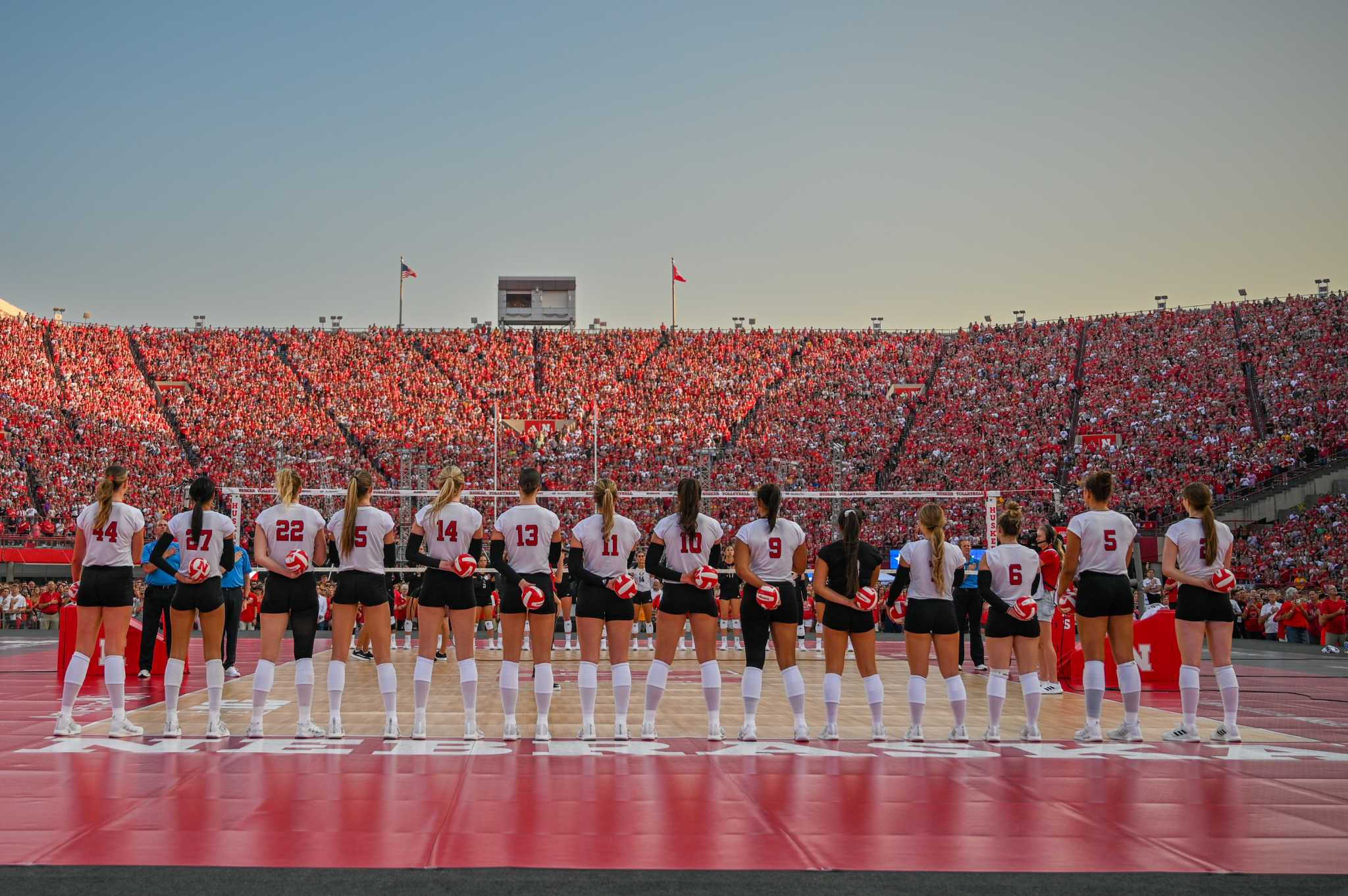 Houston coaches react to recordsetting night for Nebraska volleyball