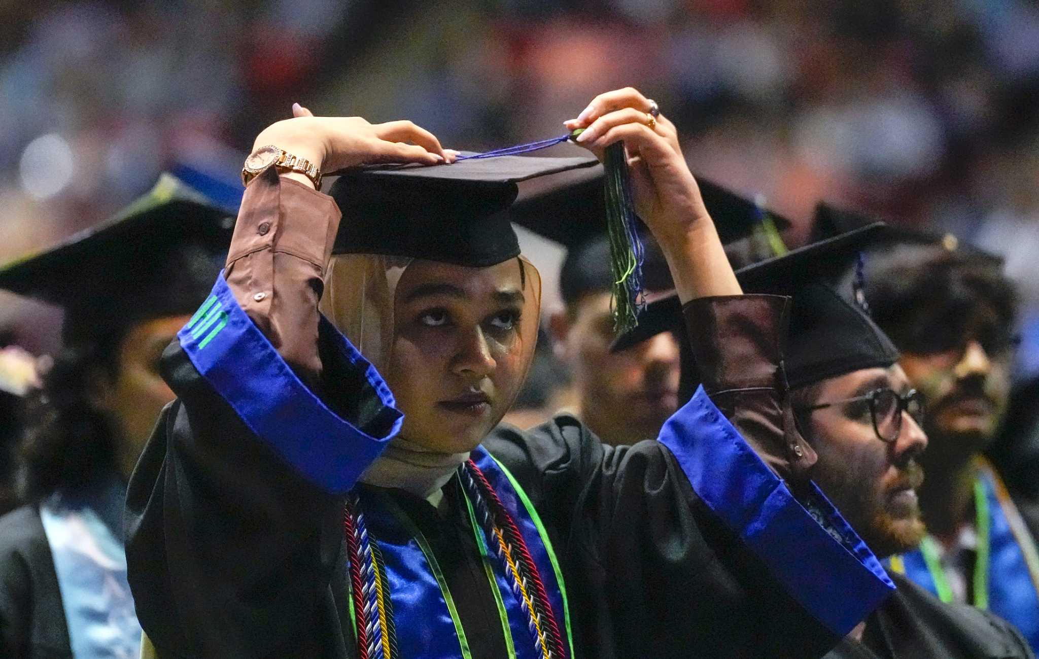 How Texas student loan debt compares to other states as freeze ends