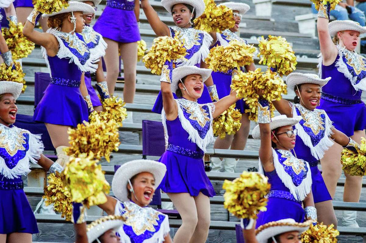 Texas City Stingarees fend off Galveston Ball Tornadoes