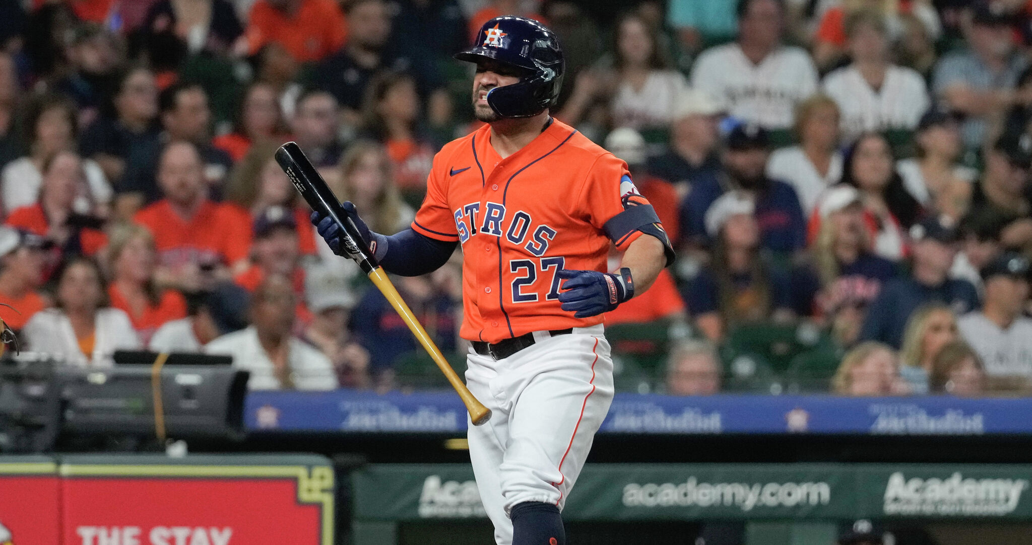 Astros' Jose Altuve exits after hit by pitch