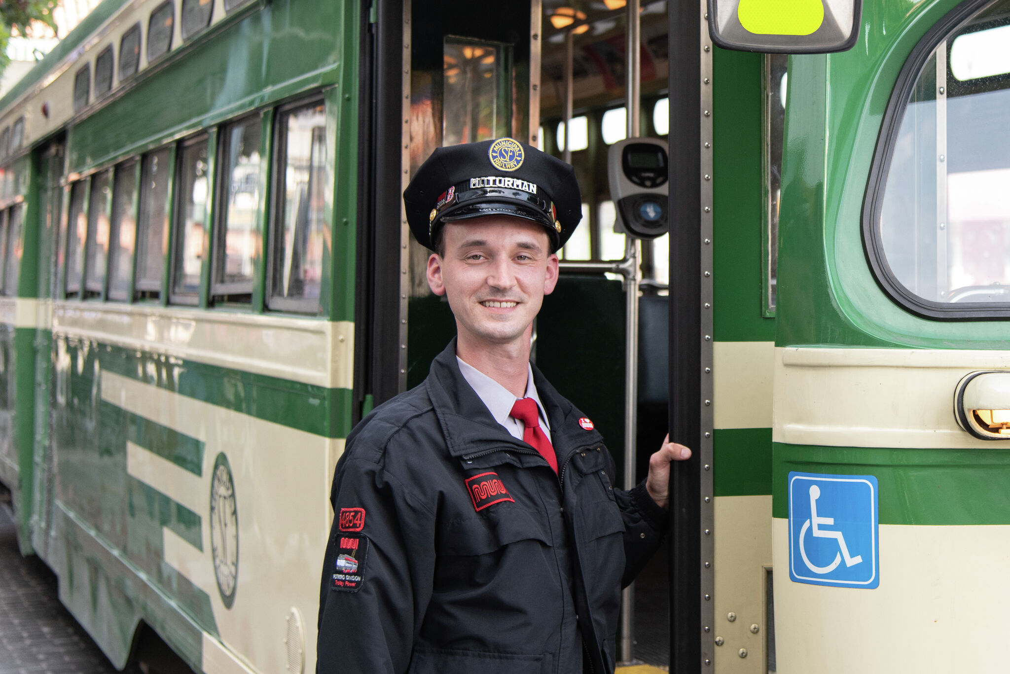 Beloved S.F. Muni driver ‘Mr. Boston’ dies after battling cancer