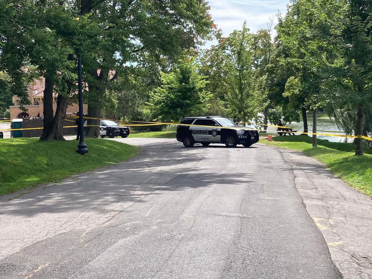 Body found in Albanys Washington Park picture