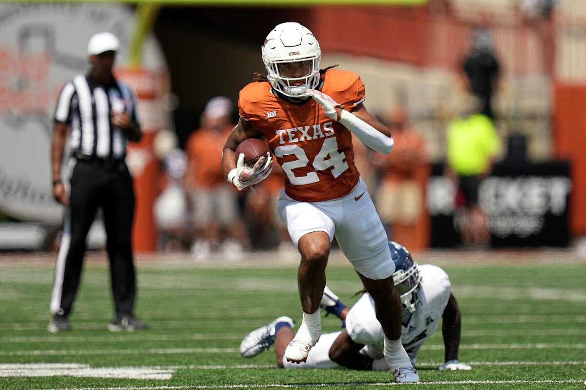 No. 11 Texas overcomes slow start to beat Rice in season opener