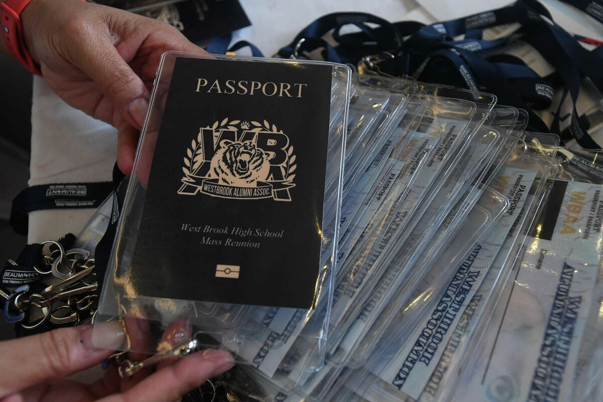 West Brook High School celebrates Bruins pride at Mass Reunion