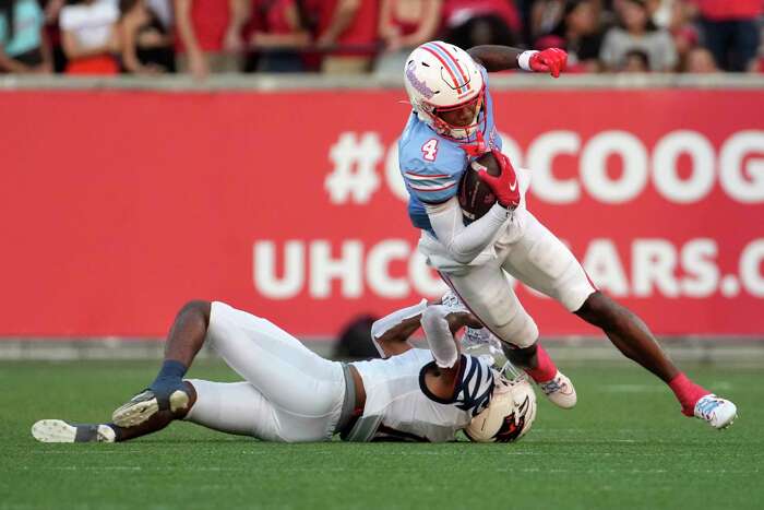 UH's Oilers-inspired jersey displayed at College Football Hall of Fame