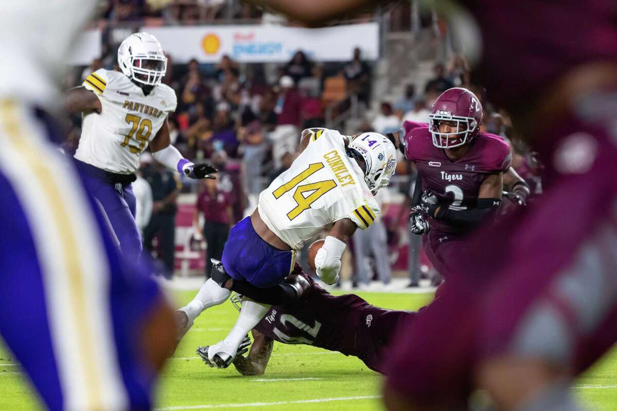 Prairie View A&M pulls off dramatic comeback over Texas Southern