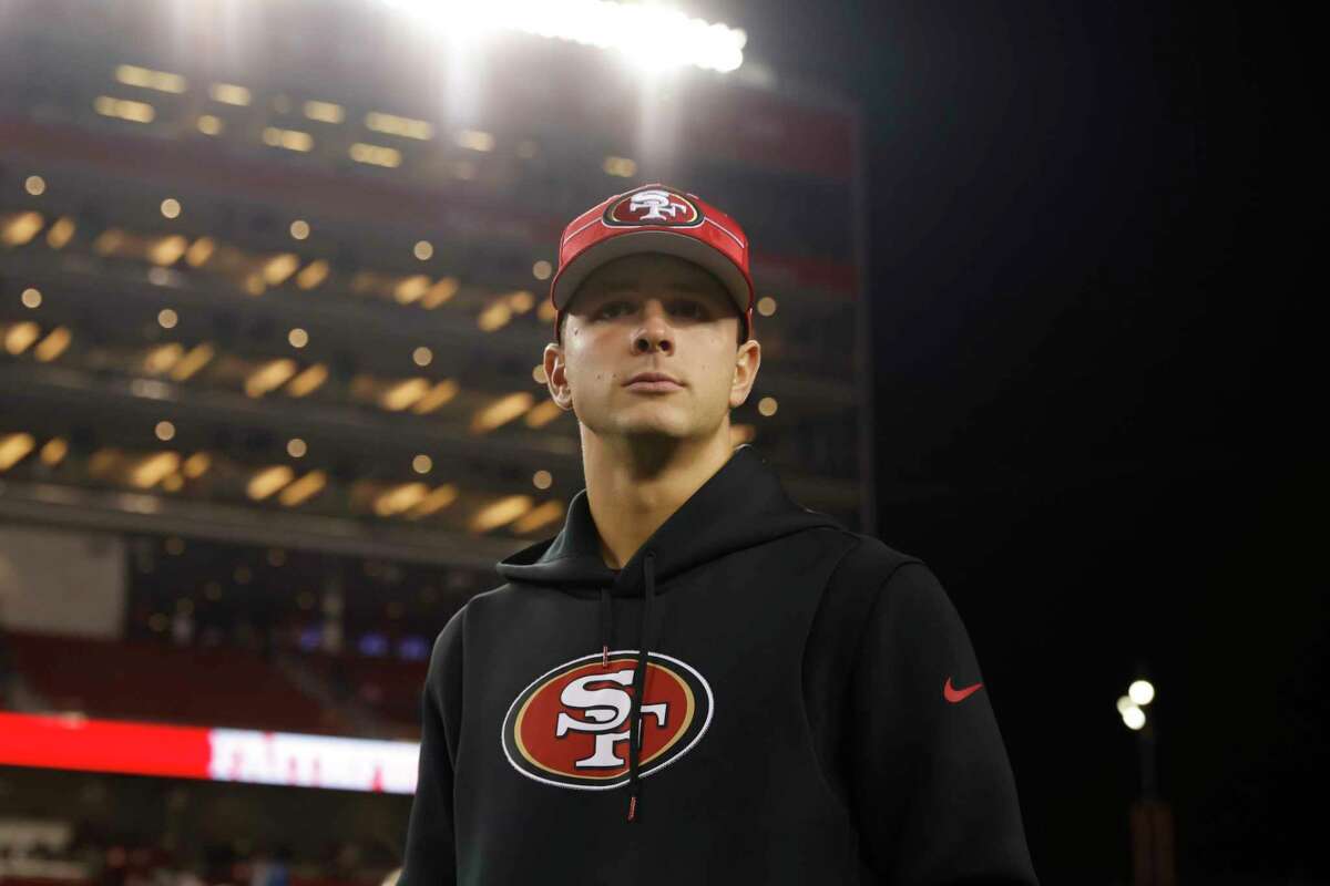 Brock Purdy plays like a veteran, and now the 49ers have division title in  sight - The Athletic